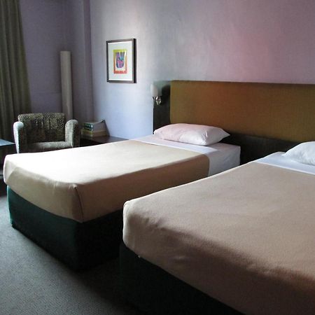 Strand Hotel Σιγκαπούρη Δωμάτιο φωτογραφία